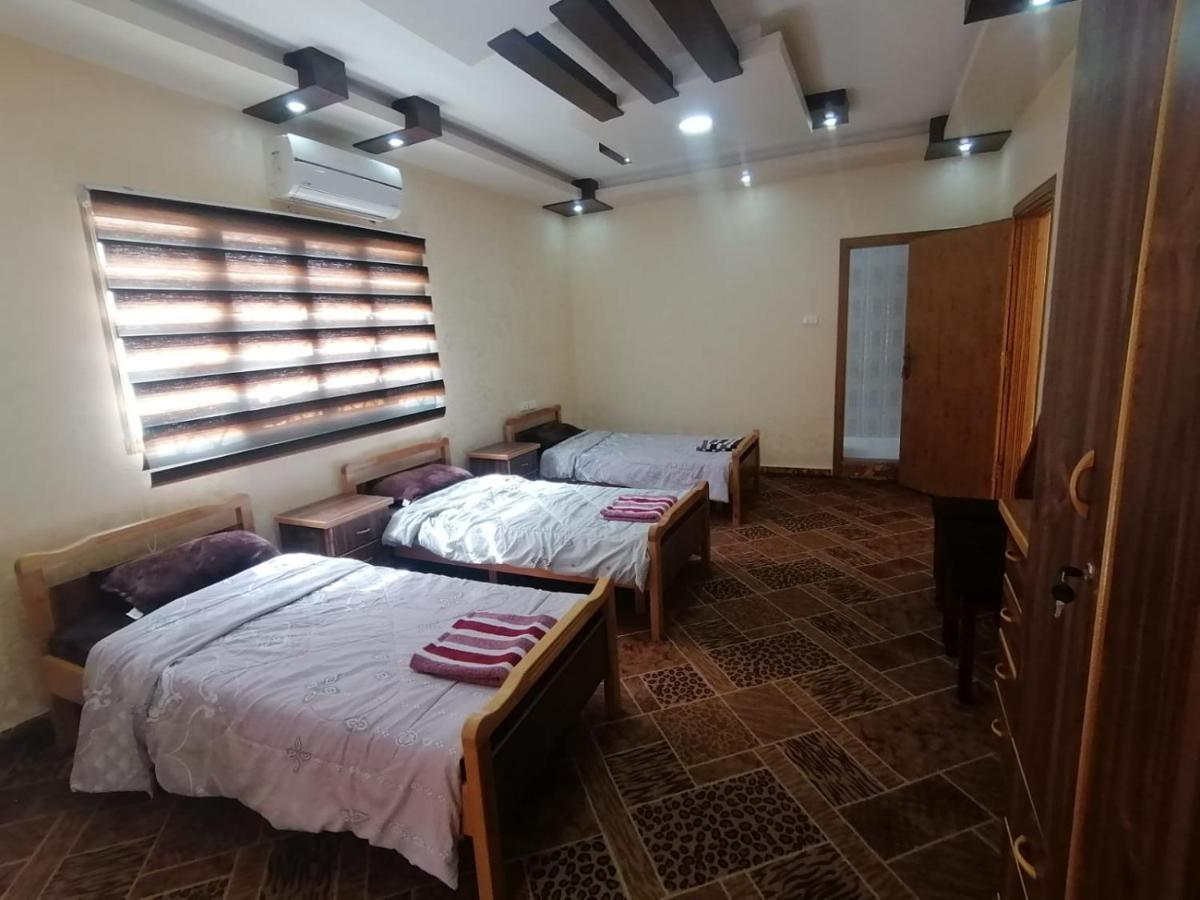 Farmer Stay Hostel Wadi Musa Esterno foto