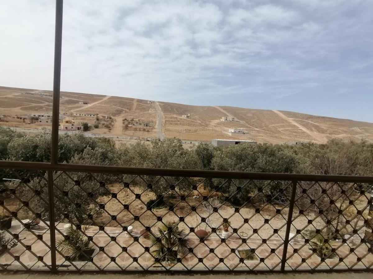 Farmer Stay Hostel Wadi Musa Esterno foto